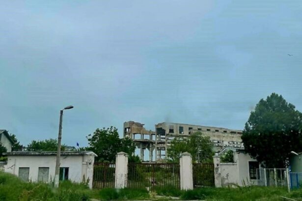 fosta uzina din orasul ovidiu ajunsa o ruina periculoasa va fi demolata 691d009586857