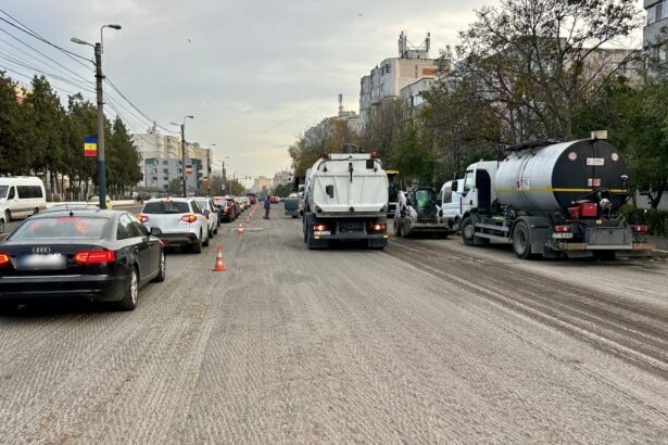 foto atentie soferi se asfalteaza strada dezrobirii din constanta trafic restrictionat partial timp de trei zile 691c2b30ab4ac