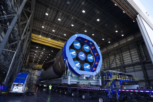 foto jeff bezos concureaza cu spacex blue origin dezvaluie planul pentru o versiune mai mare a rachetei new glenn 691f71048d9f7