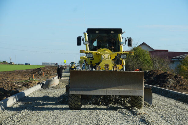 foto lucrarile de modernizare pe strada prelungirea tractorului din cumpana avanseaza rapid 692743cf6d3b5
