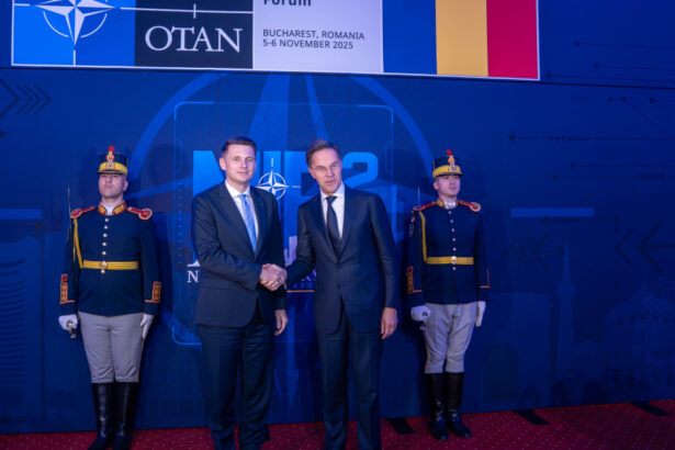 foto mark rutte intalniri cu presedintii senatului si camerei deputatilor romania este o tara sigura protejata de alianta 690bb2bc18750