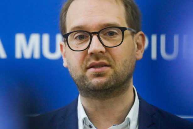 fritz daca psd crede ca deficitul si problemele cu bugetul o sa dispara doar pentru ca nu mai este bolojan se insala 690919230ef41