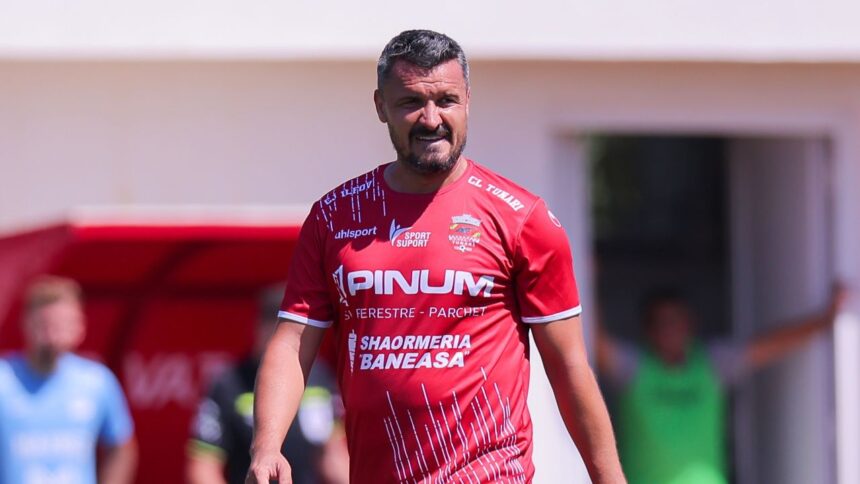 galerie foto budescu fotbalistul cu tricoul cu burta pe drumuri se alege praful de echipa unde a jucat 6908af908ff99