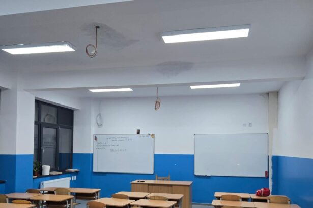 galerie foto update ce spun reprezentantii unitatii de invatamant continua problemele la scoala gimnaziala nr 7 remus opreanu parintii reclama ca elevii invata in frig si mucegai 691347bf0141b