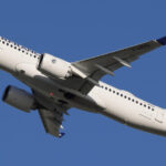 gestul aparent banal care te poate costa 20 000 de euro in avion companiile aeriene franceze introduc cele mai dure sanctiuni 692c90ce32fd9