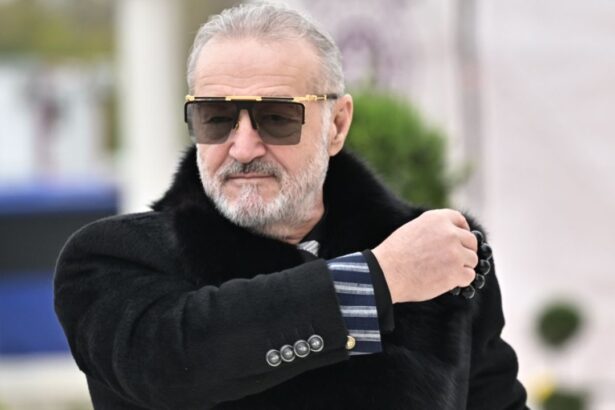 gigi becali da jos militaria din pod la fcsb la revedere ma risc si gata 6914e16e9b022