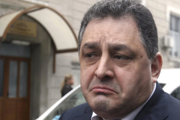 incident bizar in capitala o femeie spune ca a fost urmarita si amenintata de marian vanghelie fostul edil o acuza de acelasi lucru 6926c2de5637b