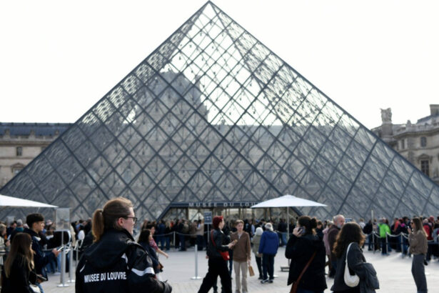 jaful de 88 de milioane de euro de la luvru ministrul francez de interne promite rezultate rapide privind recuperare bijuteriilor 690729663370e