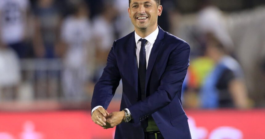 mirel radoi nu mai este antrenorul echipei universitatea craiova 6911e37449940