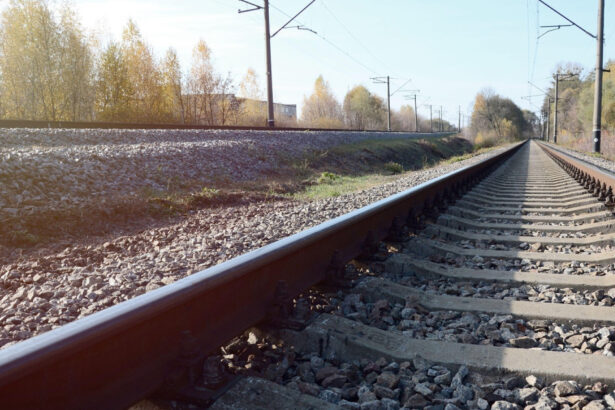 news alert accident feroviar grav langa bucuresti patru oameni au murit dupa ce un tren a lovit o masina la trecerea de la vidra 690e0416e4e6d