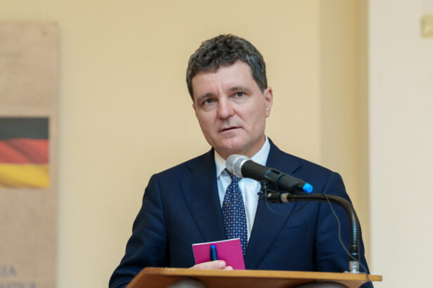 nicusor dan drone care din cand in cand intra pe teritoriul nostru sunt accidente se intampla si in alte locuri din europa 692709309f4fa