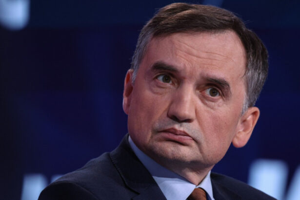 parchetul polonez cere arestarea fostului ministru conservator al justitiei refugiat in ungaria ce acuzatii i se aduc 69161decea7bb