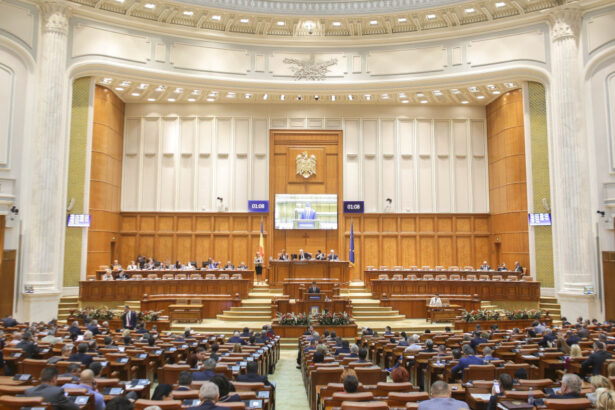 parlamentul voteaza consiliile de administratie ale tvr si radio romania si noul presedinte al autoritatii electorale permanente 691c2940cf32a