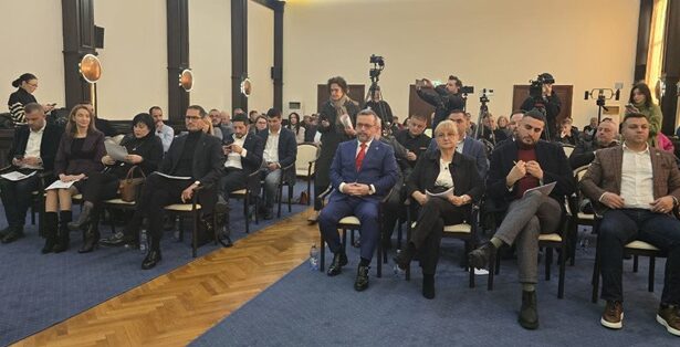 primarul chitac a convocat consiliul local constanta in sedinta online absorbirea companiei telegondola mamaia srl de catre mamaia sa chiriile pentru blocurile din strada zmeurei si vanzari de tere 691f3eba32aba