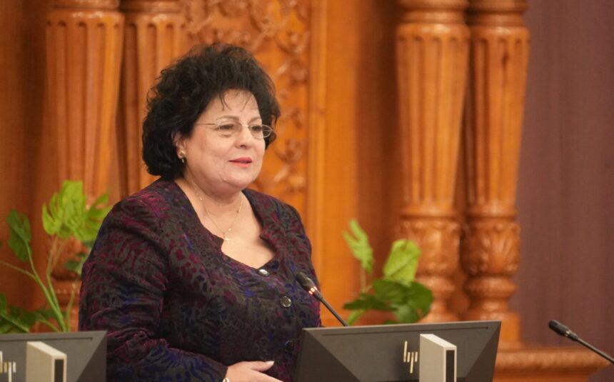 primarul comunei cumpana mariana gaju distinsa cu premiul pentru performanta in administratia locala la gala administratiei publice 6929e6cc91a86
