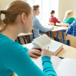 profesor de etica din iasi acuzat de viol agresiunea asupra unei studente a fost surprinsa de camerele de supraveghere 69158710ee994