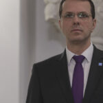 reactii in scandalul diplomei lui ionut mosteanu liderul aur george simion ii cere demisia ce spune guvernul 69285ece8476b