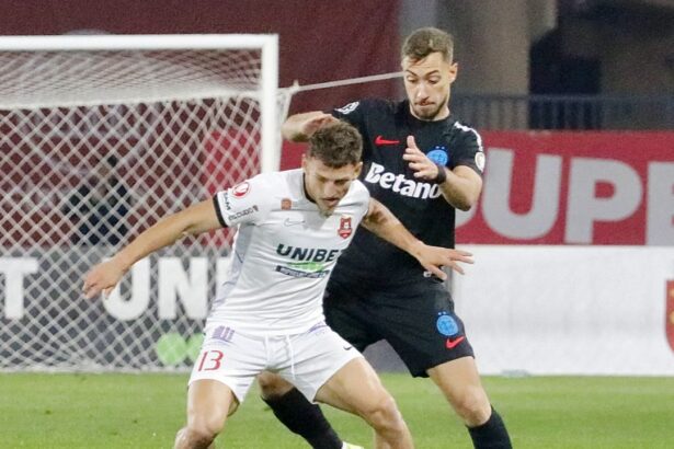 schimbarea incredibila facuta la pauza de fcsb in meciul cu hermannstadt a fost penalizata 6910f3d73cce4