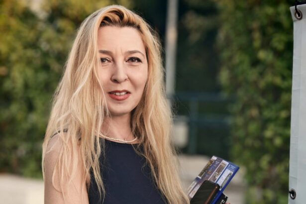 singuratatile de imprumut ale ameliei 691fd23f263ff