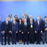 sosoaca s a fotografiat la soci alaturi de medvedev fostul lider rus care a amenintat romania i a laudat discursul brilliant 691994345e44c