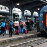 studentii vor beneficia si in 2026 de tarif redus la tren ce se schimba odata cu buletinul electronic 69297d7724dd7