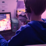 sudiu 69 dintre copiii romani cu varste intre 10 si 14 ani se joaca zilnic online 30 au baut cel putin o data iar 13 au fumat 692b32bb42cf5