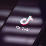 tinerii sunt expusi masiv pe tiktok la propaganda pro ceausescu si idei extremiste iiccmer avem nevoie de o reactie rapida 692431cc8b416