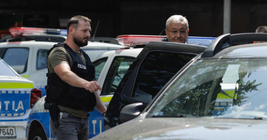 trei condamnati celebri ies din inchisoare sebastian vladescu ionut costea si darius valcov eliberati pentru prescriptia faptelor 690a24c77bef1