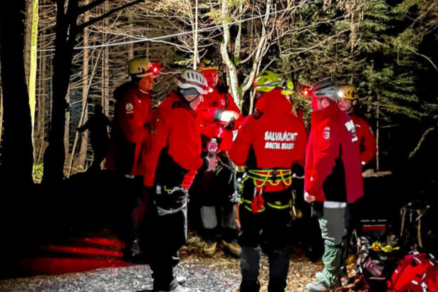 turist cu hipotermie disparut in bucegi dupa ce a cerut ajutor dupa 17 ore de cautari salvamontistii au gasit doar un rucsac 692490d607991