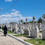 un talhar proaspat eliberat din penitenciar a batut si jefuit o femeie care se afla la mormantul fiului ei in cimitirul central din constanta 691eebc55c313