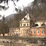 video 19 cladiri istorice din cea mai frumoasa statiune balneara din europa acum in paragina ar putea fi preluate de stat 6918d65ef215a