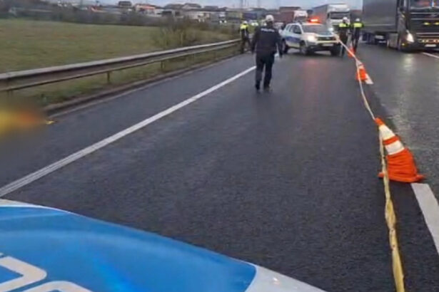 video accident grav pe dn6 o femeie pieton a murit dupa ce ar fi fost tarata 500 de metri unul dintre soferi ar fi fugit de la fata locului 692016c0c54da