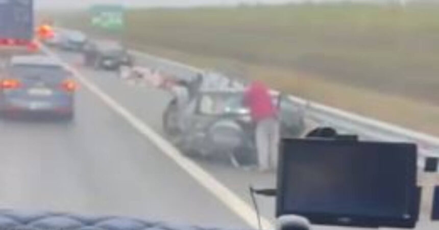 video carambol cu 3 masini pe autostrada soarelui pe sensul spre bucuresti un om a murit 690da8a51dd44