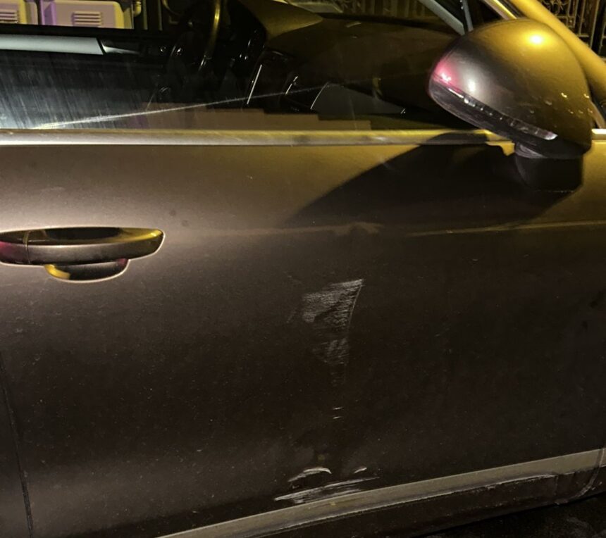 video constanta un sofer a lovit o masina parcata a refuzat testarea cu etilotestul si a luat politistii peste picior 691091f0110a0