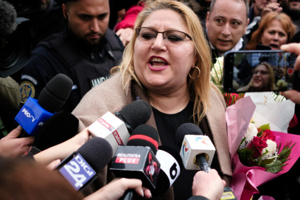 video diana sosoaca citata din nou la parchetul general m au chemat sa mi dau acordul pentru internarea intr un spital de psihiatrie 690e121fe4377