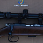 video doi barbati retinuti pentru contrabanda cu arme mai sezonul cadourilor e frumos dar surprizele din colete devin tot mai creative 692210f99d72f