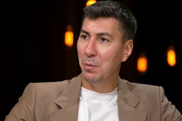 video exclusiv costel pantilimon a dezvaluit cine au fost idolii sai din copilarie doi romani alaturi de gianluigi buffon 6908a8666668e