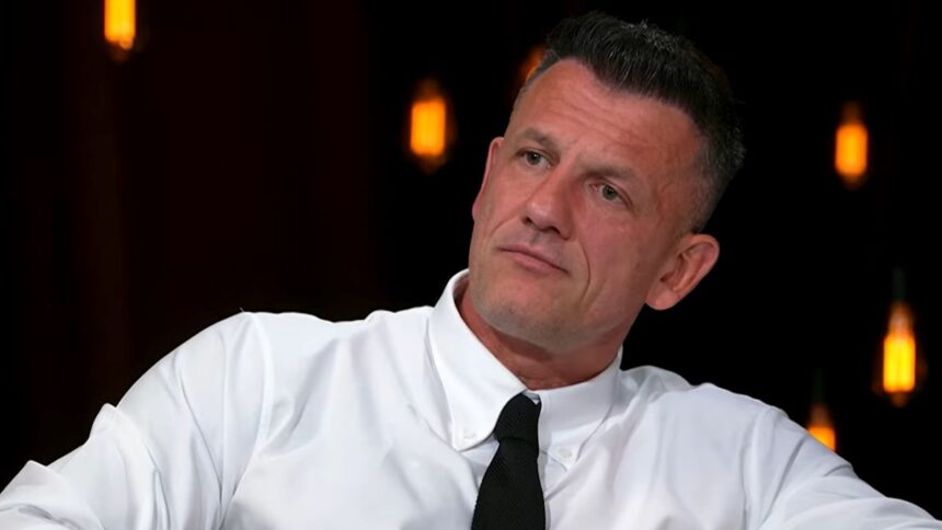 Emilian Dolha "l-a refuzat" pe Robert Lewandowski: "Lasă-mă, mă, stau după el?!" Întâmplare savuroasă a fostului portar 1 video exclusiv emilian dolha l a refuzat pe robert lewandowski lasa ma ma stau dupa el intamplare savuroasa a fostului portar 6905c64168bdc