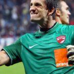 Rapid și Dinamo: cele mai frumoase amintiri din cariera de fotbalist a portarului Emilian Dolha, povestite la Poveștile Sport.ro 9 video exclusiv rapid si dinamo cele mai frumoase amintiri din cariera de fotbalist a portarului emilian dolha spuse la povestile sport ro 6906f7fb9a3cb