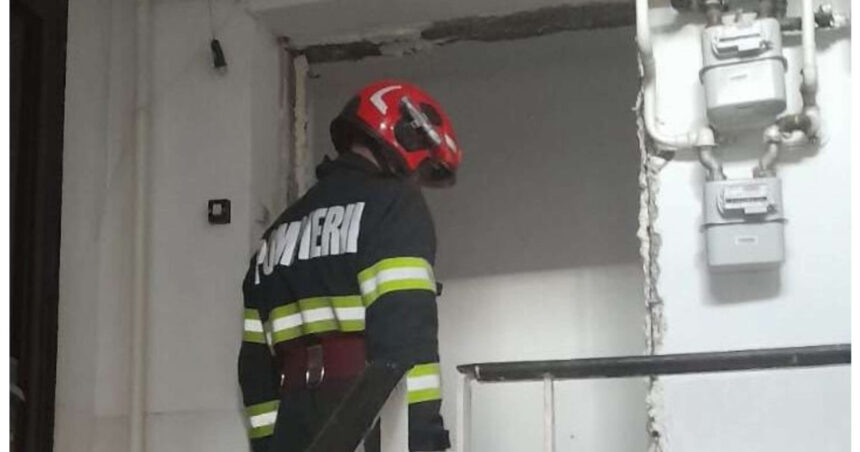 video explozie intr un bloc din ramnicu sarat zeci de oameni evacuati nu au fost victime care a fost cauza deflagratiei 69070a390b3ea