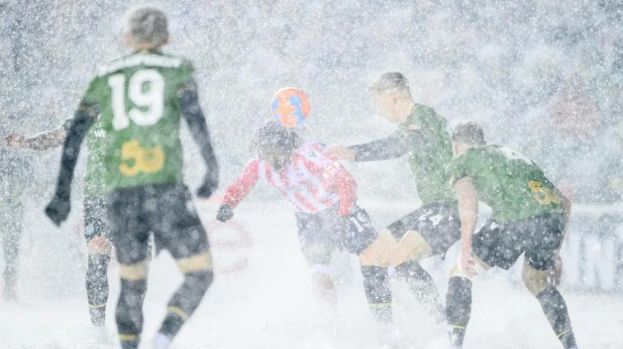 video in ce conditii meteo imposibile s a jucat finala campionatului canadei cu un fotbalist moldovean titular 69131f51500a4