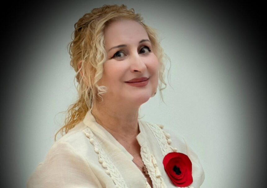 video lansarea volumului clepsidra cu maci a captivat iubitorii de cultura poezie si muzica mezzosoprana si poeta gabriela dobre a creat un eveniment de neuitat la muzeul de arta 6924c75f9ea75