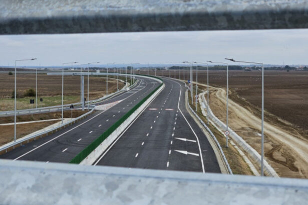 video ministrul transporturilor pana la finalul anului romanii vor putea circula pe autostrada de la bucuresti la adjud 690cd9349c30f