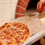 video noul trend in materie de inselaciuni poza cu pizza arsa si mancare cu fire de par fabricate cu ai bucatarul nostru e chel 6927297014747