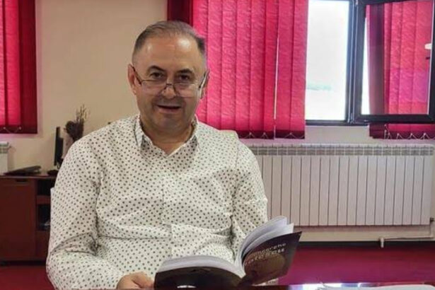 video pune in portbagaj cum se achita afaceristul care a ajuns in birou la bolojan fata de politicienii care il ajutau stenograme 690d7e1d7e03b