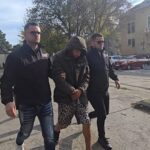 video tanarul recidivist care a omorat o femeie la navodari in timp ce o viola adus la tribunalul constanta 691c476e95396