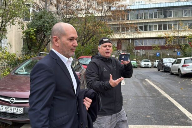 video vasile deacu din fabrica de mosteniri asteptat la inalta curte cum a reusit un analfabet cu 7 clase sa va bage in grupul asta infractional sa furati casele la batr 69145543bde7b