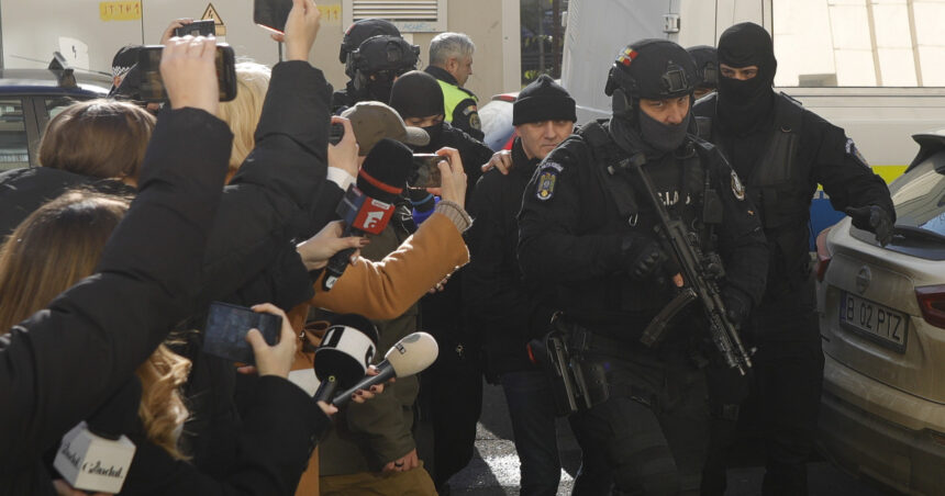 videofoto horatiu potra adus la parchetul general seful mercenarilor va fi audiat intr un dosar de spalare de bani si evaziune fiscala 69242ac93576e