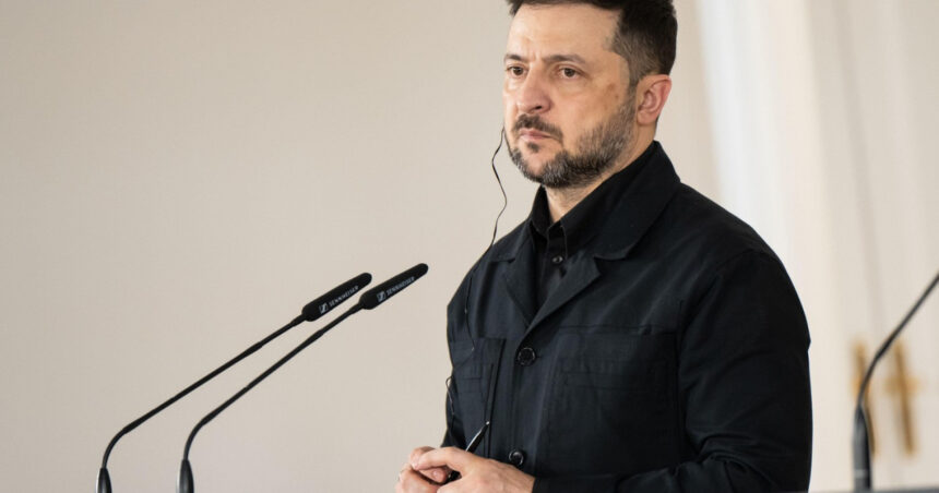 volodimir zelenski i a multumit lui nicusor dan pentru sprijinul romaniei fata de tara sa 692202ae93fc0