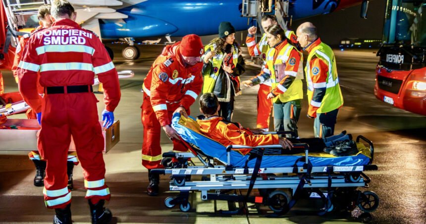 8 pacienti palestinieni din fasia gaza au fost adusi la bucuresti cu un avion militar 6 dintre ei au fost transferati in alte tari ue 693817fddeb97